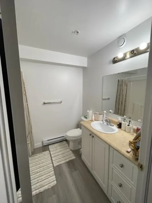 Unit 301 Gallery Image